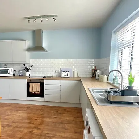 Lovely Big 3 Bedroom Maisonette Close To The Beach Llandudno Exterior photo