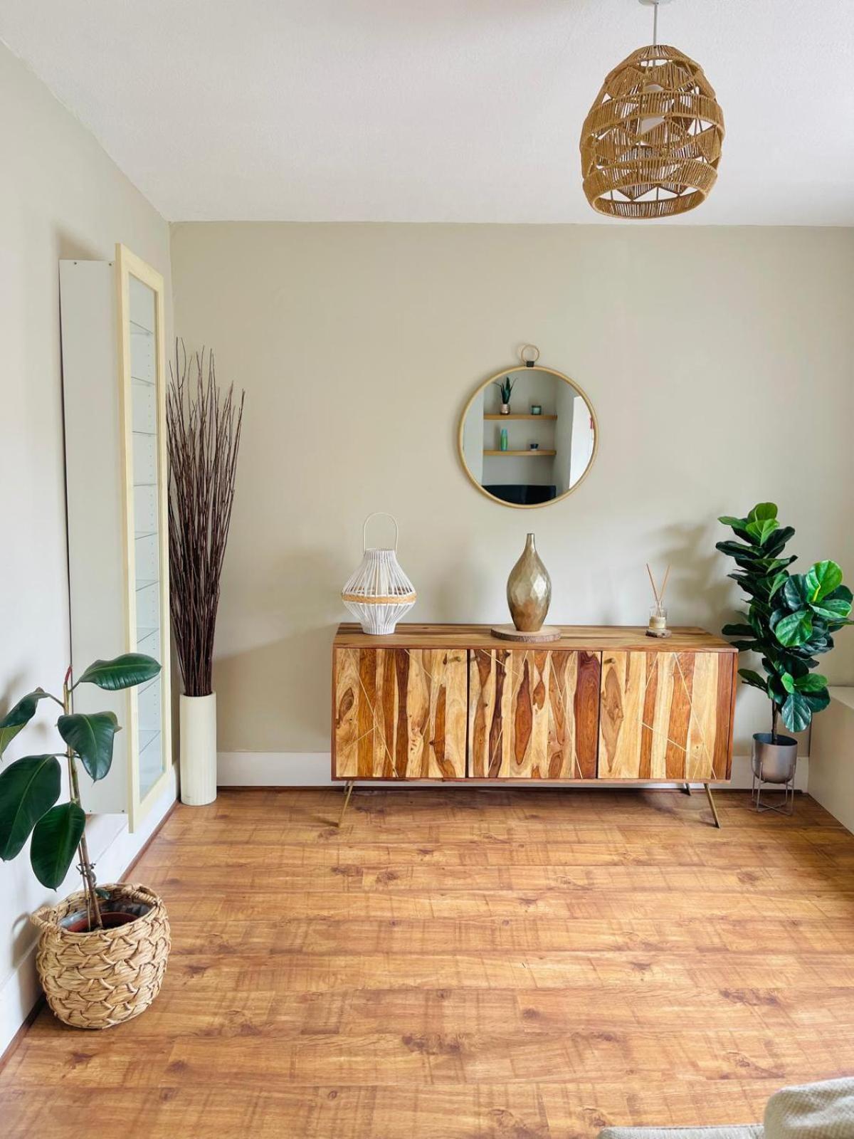 Apartamento Lovely Big 3 Bedroom Maisonette Close To The