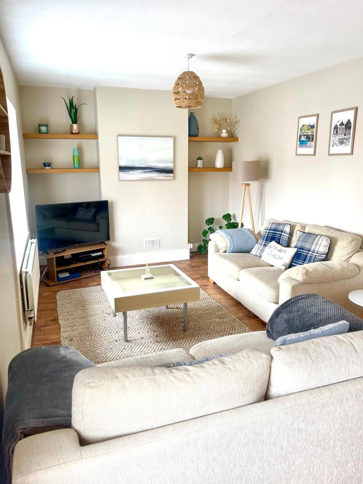 Lovely Big 3 Bedroom Maisonette Close To The Apartamento *